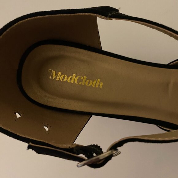 Modcloth Faux Suede T Strap Vintage Inspired Pin Up Cut Outs Heels Women's 13 - Picture 8 of 11